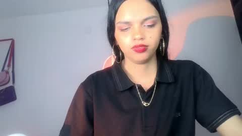 mia lucy 21 online show from July 26, 4:28 am