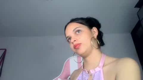 mia lucy 21 online show from July 31, 8:20 am