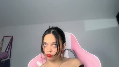 mia lucy 21 online show from August 1, 3:56 am