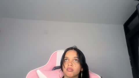 mia lucy 21 online show from August 2, 8:54 am