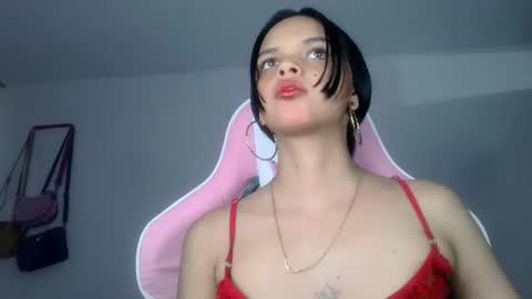 mia lucy 21 online show from August 3, 1:23 am