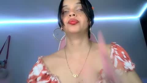 mia lucy 21 online show from August 14, 2:37 am
