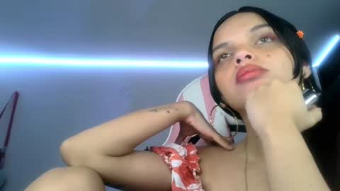 mia lucy 21 online show from August 14, 5:55 am