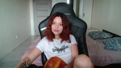 mia_luiza online show from August 12, 2:08 pm