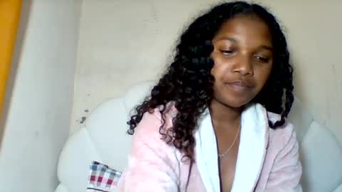 mia_lunah online show from August 11, 1:51 am