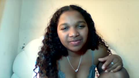 mia_lunah online show from August 12, 6:27 am
