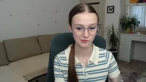 Mia online show from August 15, 6:50 am