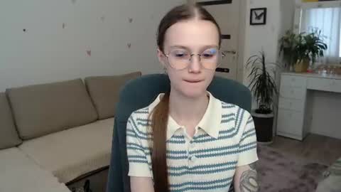 Mia online show from August 15, 7:56 am