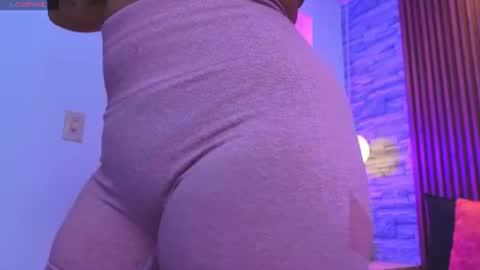 Mia Milf online show from September 8, 11:17 am
