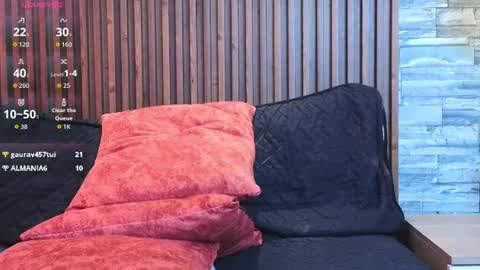Mia Milf online show from September 8, 2:46 pm