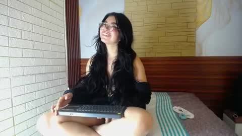 mia_monroepri online show from August 14, 7:34 am