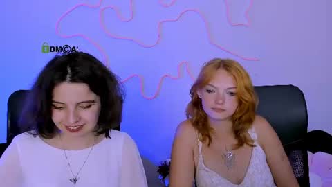 mia_mooon_ online show from August 10, 2:29 pm
