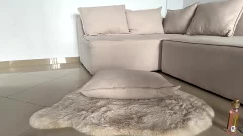 mia_mtnz02 online show from June 6, 5:41 pm