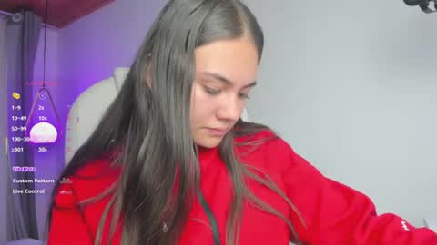 Mia Nevaeh - follow me online show from August 11, 10:45 pm