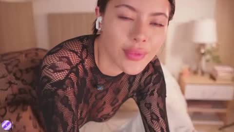 Instagram Nelyiramirez online show from July 10, 4:40 am