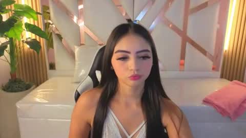 mia_petite_tp online show from August 15, 1:15 pm
