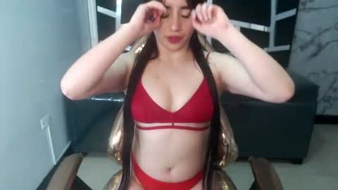 Mia  online show from August 8, 8:31 pm
