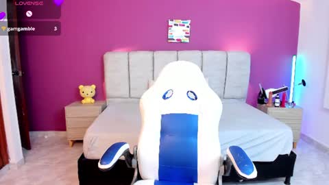 Mia Pinkyy  online show from August 13, 8:45 pm