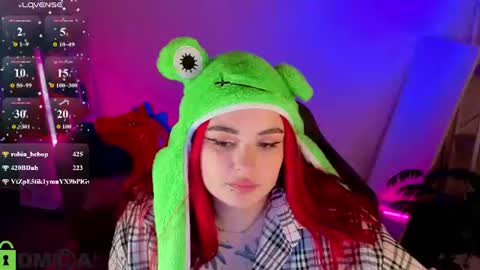 Mia online show from August 15, 3:32 am