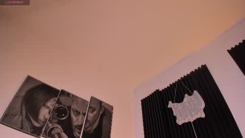 mia_ravenn online show from August 6, 6:12 am
