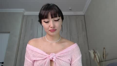 Mia Rie online show from August 10, 6:37 am