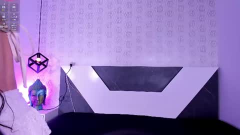 mia_rivers__ online show from August 8, 8:09 pm