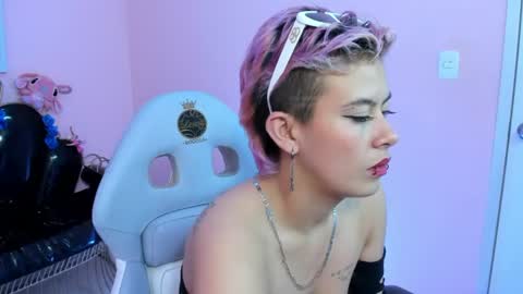 mia_rousse_1 online show from June 11, 9:26 am