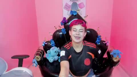 mia_rousse_1 online show from June 18, 3:17 am
