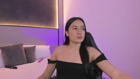 M I A online show from July 29, 2:35 pm