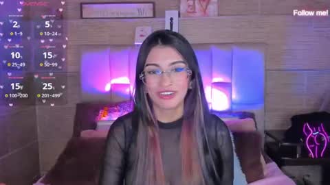 Mia online show from August 3, 5:03 am