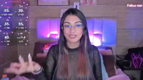 Mia online show from August 3, 6:09 am