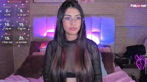 Mia online show from August 3, 7:15 am
