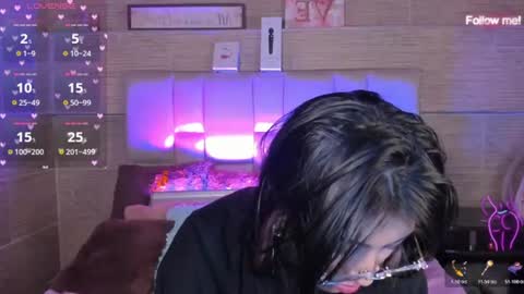 Mia online show from August 3, 9:27 am