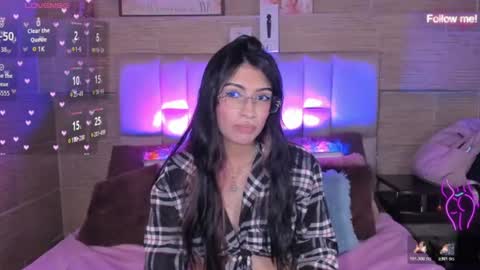 Mia online show from August 4, 12:40 am