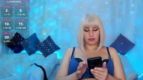 mia_sunn online show from August 15, 11:09 pm
