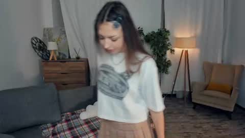 Mia online show from August 14, 9:07 pm