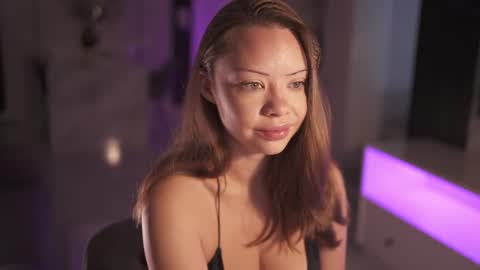 VixenMia online show from August 7, 2:55 am