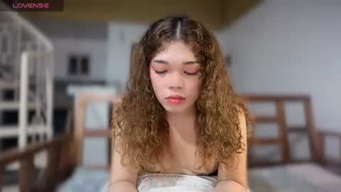Mia online show from July 28, 6:03 pm