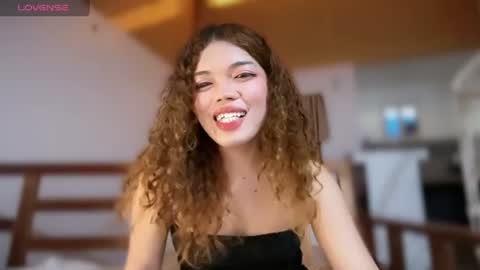 Mia online show from August 1, 10:05 pm