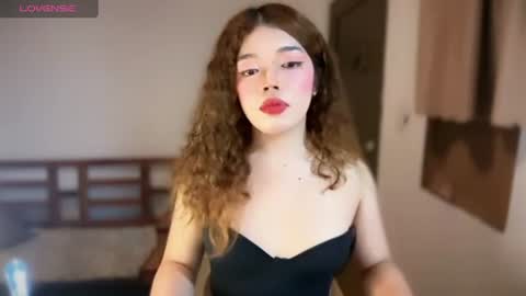 Mia online show from August 6, 7:57 pm