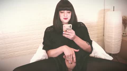 mia_wallase online show from August 4, 4:53 am