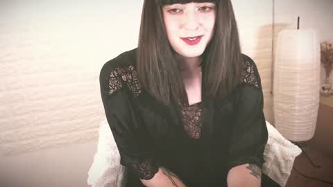 mia_wallase online show from August 12, 5:21 am