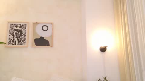 Mia White  online show from August 10, 6:31 pm