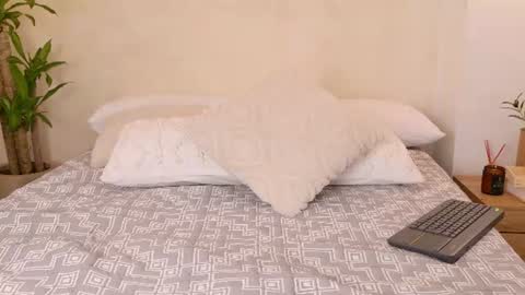 Mia White  online show from August 13, 5:16 pm