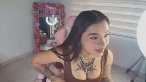 mia_zafir online show from July 31, 5:18 pm