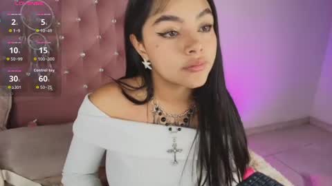 mia_zafir online show from August 5, 11:47 pm
