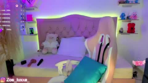 Mia online show from August 7, 12:43 am
