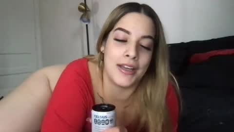 Mia Moji online show from July 30, 1:29 pm