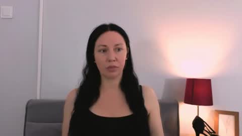 Mia online show from July 30, 8:21 am