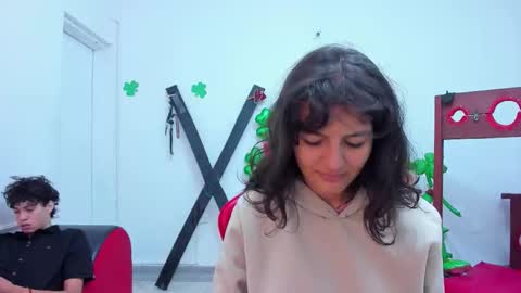 Mia and Max online show from March 21, 12:08 pm